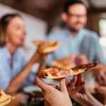 Ordinare la pizza con consegna a domicilio: i pro del servizio ordinare-la-pizza-con-consegna-a-domicilio-i-pro-del.webp.webp