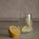 Come bere acqua per dimagrire senza danneggiare i reni: i consigli dei medici come-bere-acqua-per-dimagrire-senza-danneggiare-i-reni-i.jpg